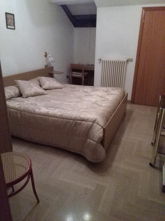 Affittacamere Via Carducci Gubbio Zewnętrze zdjęcie